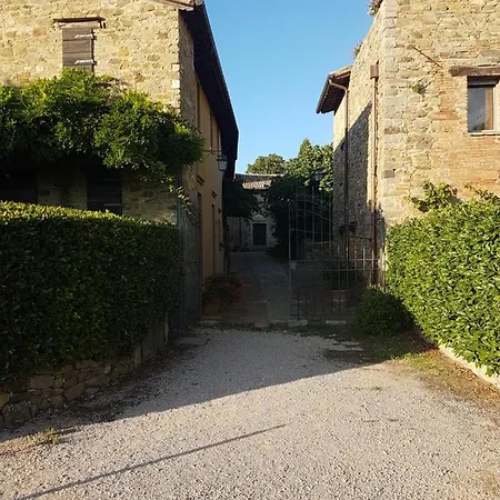 Castello Da Favola A 20 Km Da Perugia Montelagello